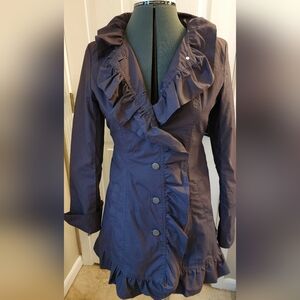 Stella Star gray trench coat with ruffle details. M